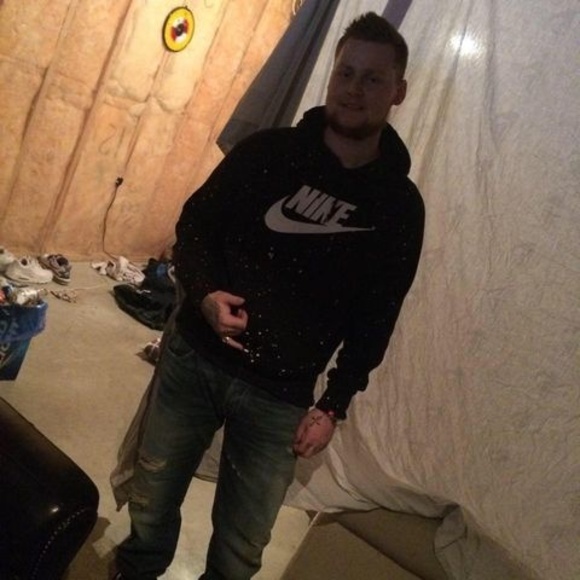 Meet your Posher, Alex - Picture 1 of 1